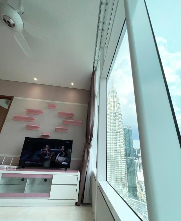 Sky Suites Klcc By Pnut Kuala Lumpur Exterior photo